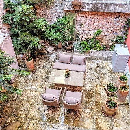 Private Courtyard Medieval Stone Home In Old Town Rovinj Kültér fotó